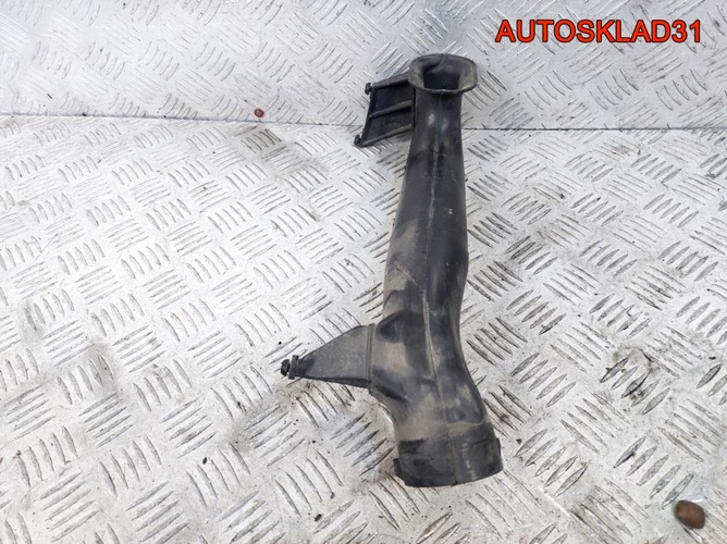 Патрубок воздушного фильтра Opel Astra H 551020308