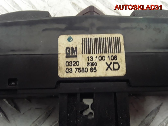 Блок кнопок Opel Zafira B 13100106