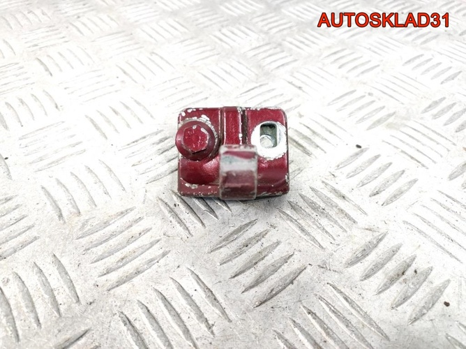 Петля двери задней правой верхняя Mercedes W203