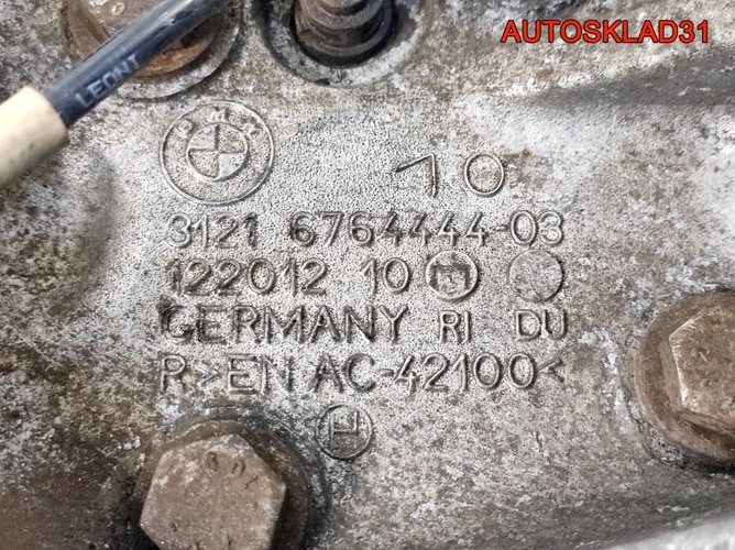 Кулак поворотный перед правый BMW E90 31216764444