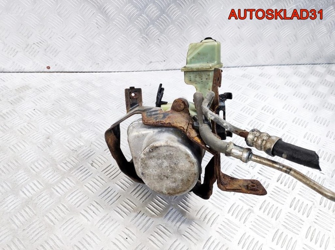 Насос эгур Ford Fusion 5S613K514CC