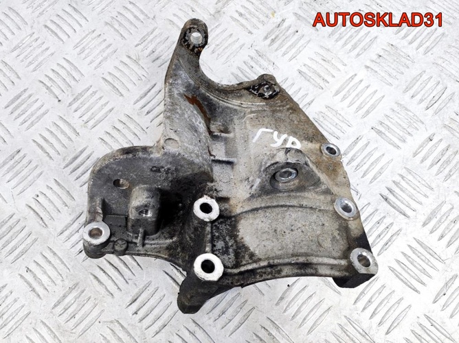Кронштейн гидроусилителя Hyundai H 1 252714A001