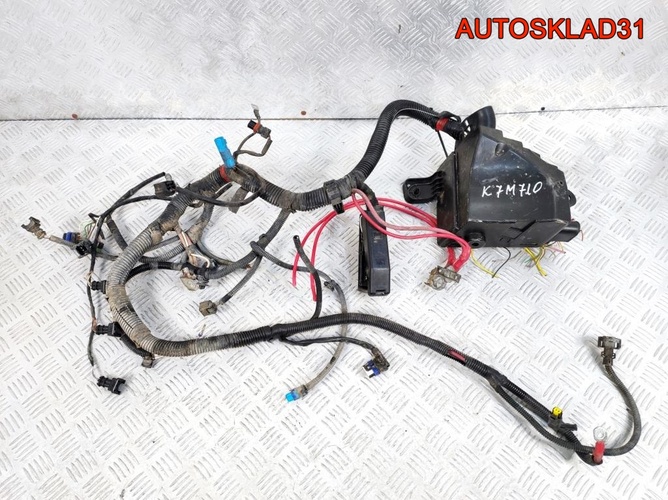 Проводка моторная Renault Logan K7M 710 240111285R