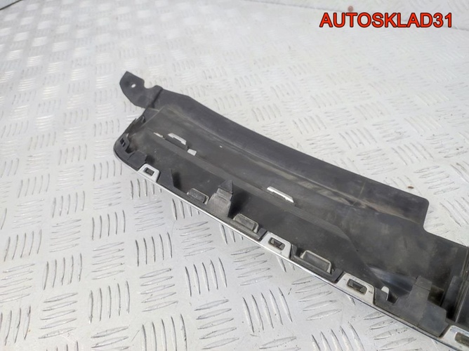 Решетка радиатора Ford C-MAX AM51R8200C