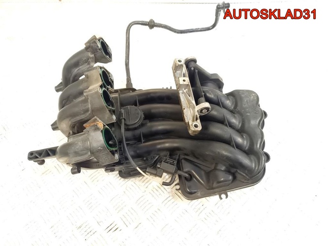 Коллектор впускной Volkswagen Golf 5+ 06A133203DL