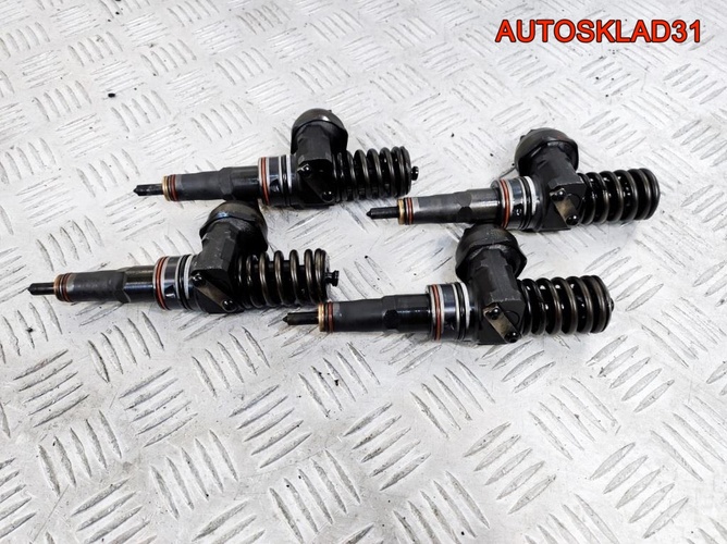 Форсунка дизельная Audi A4 B6 1,9 AVF 038130073AR