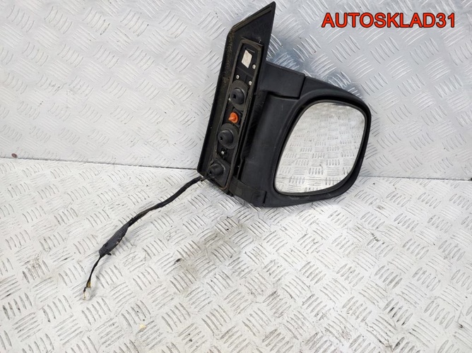 Зеркало правое Hyundai Starex H1 876204A410