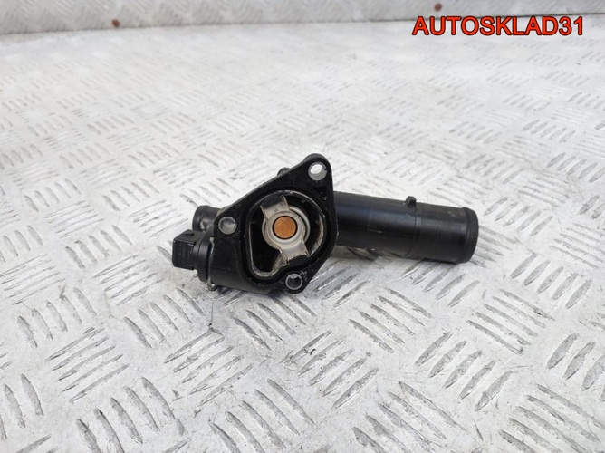 Корпус термостата Renault Megane 2 K9K 8200558751