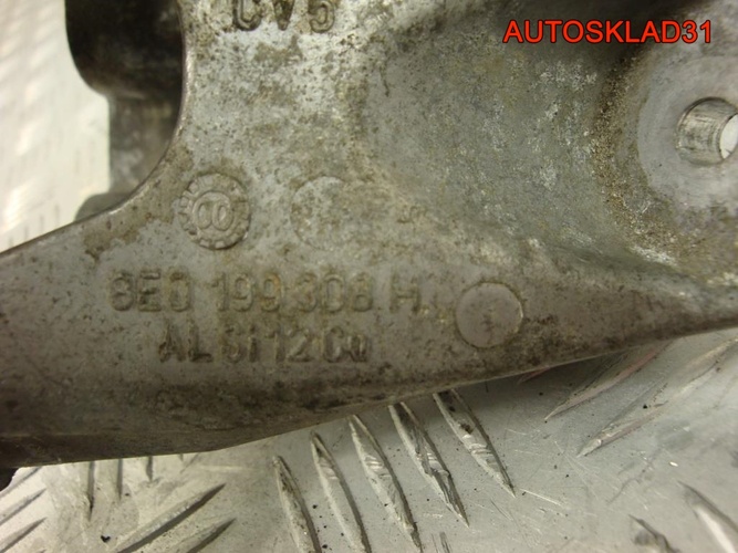 Кронштейн двигателя правый Ауди А4 Б6 8E0199308H