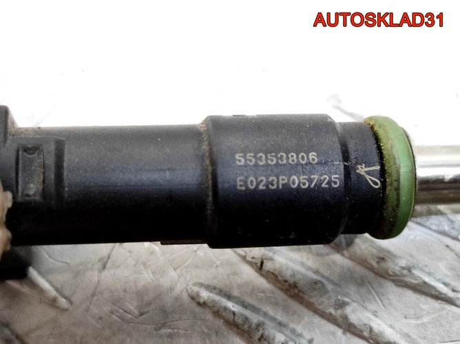Форсунка топливная Opel Insignia A18XER  55353806