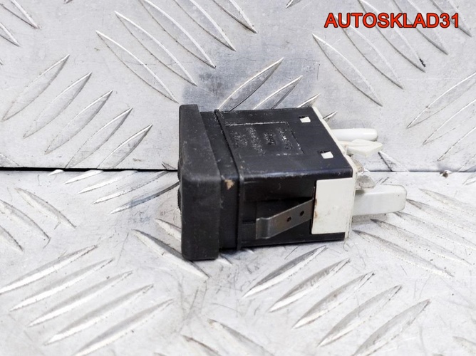 Кнопка корректора фар Audi 80 B4 8A0941301