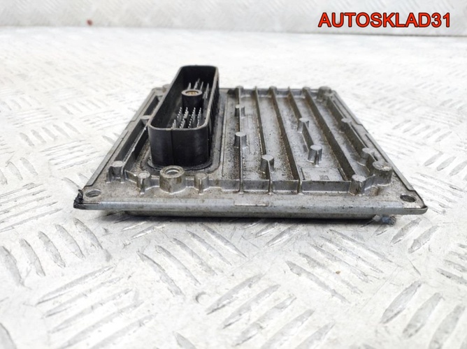 Блок ЭБУ Ford Focus 2 5M5112A650HE 1,6 Бензин