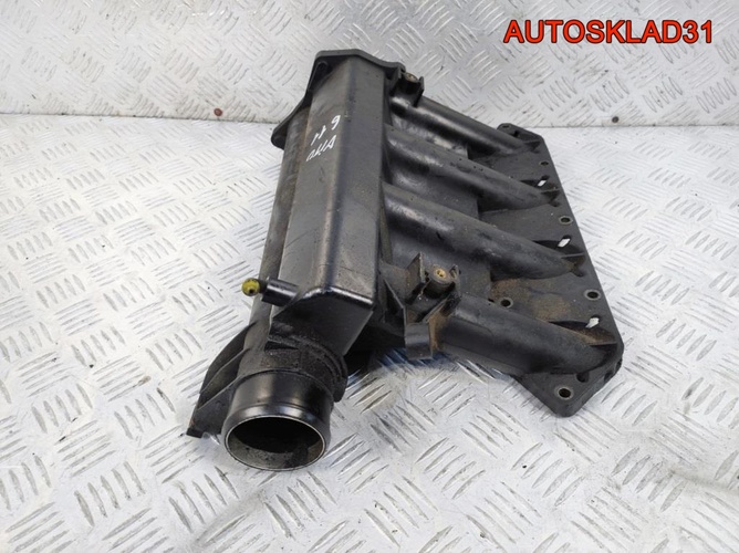 Коллектор впускной Mercedes Vito W638 A6110903237