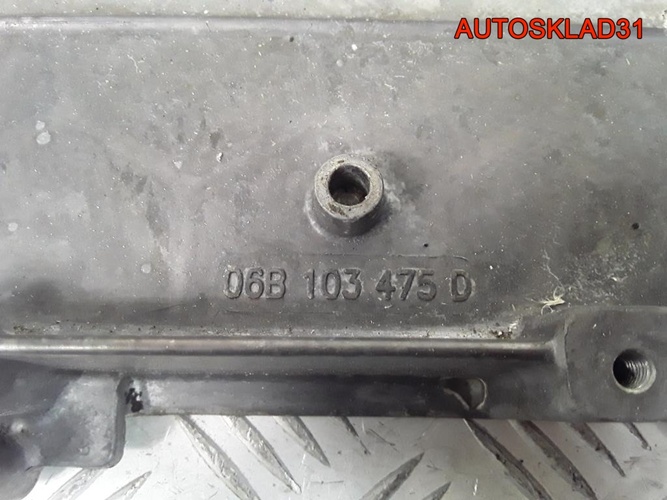 Крышка головки блока клапанная Audi A4 B5 AEB