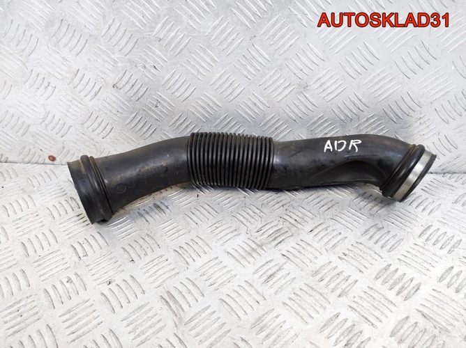 Патрубок воздушного фильтра Audi A6 C5 058129627P