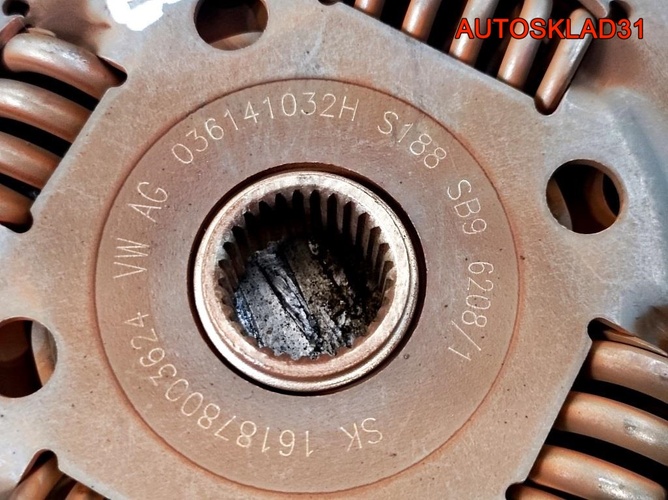 Комплект сцепления VW Touran 2,0 BSX 030105271M