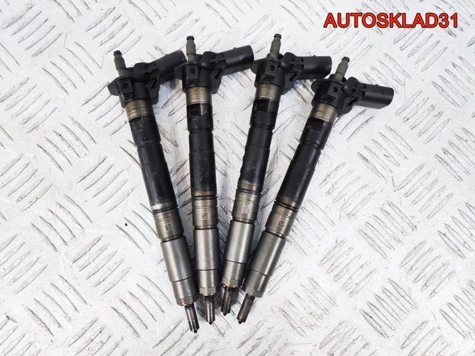 Форсунка дизельная VW Passat B6 2.0 CBA 03L130277