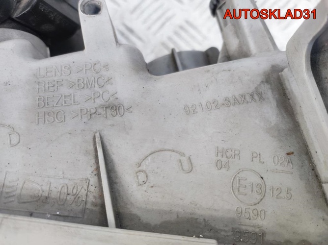 Фара правая Hyundai Trajet 921023A000