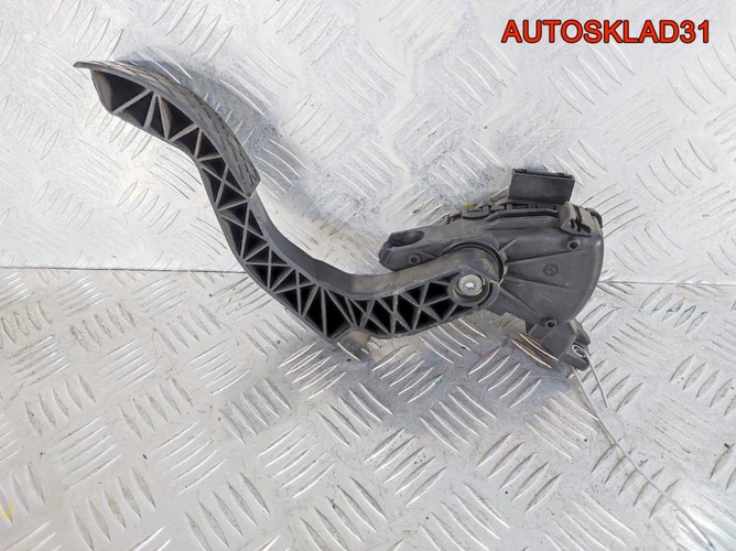  Педаль газа Audi A4 B5 8D1721523J Дизель