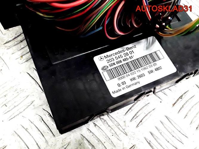 Блок предохранителей Mercedes Benz W203 2035452801