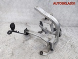 Кронштейн крепления крыла Audi A8 D3 4E0821137D (Изображение 2)