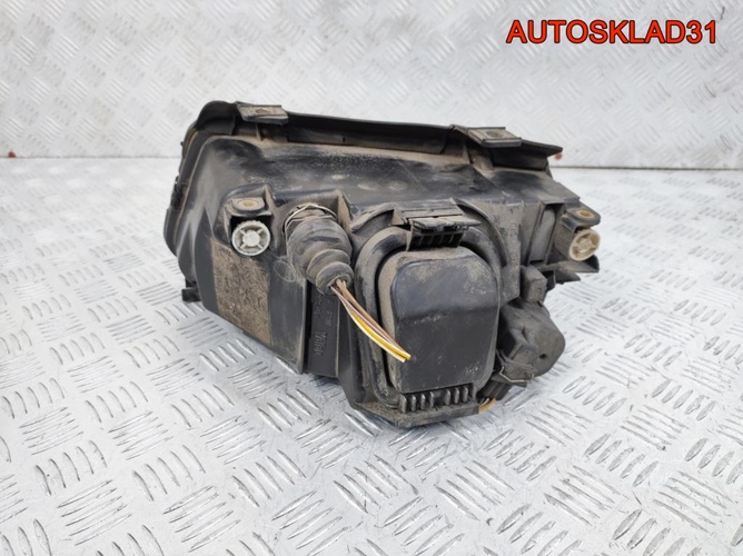 Фара правая Audi A4 B5 8D0941004A Дорестайлинг