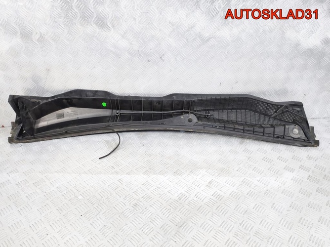 Решетка стеклоочистителя Opel Astra H GTC 24463382