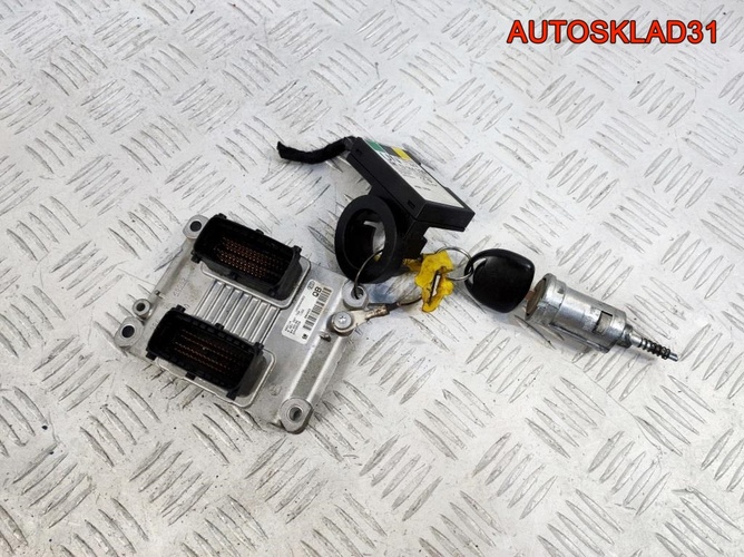 Блок Эбу комплект Opel Corsa C 1,0 Z10XEP 24420558
