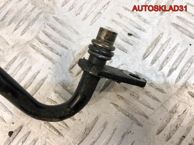 Трубка системы охлаждения АКПП Audi A8 8E0317818N