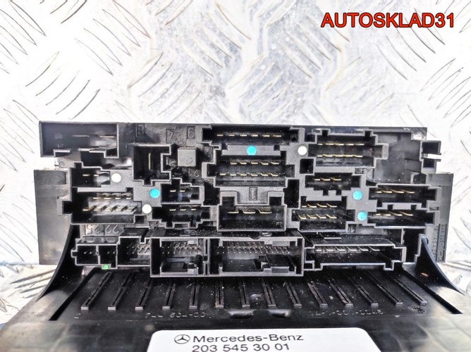 Блок предохранителей Mercedes W203 A2035453001