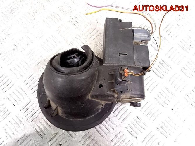 Лючок бензобака в сборе Ford Focus 2 1474908