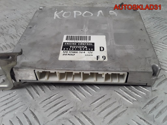Блок Эбу Toyota Corolla Verso 896610F090