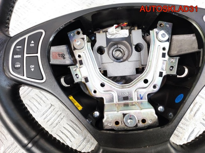 Рулевое колесо мультируль Kia Ceed 561101H170EQ