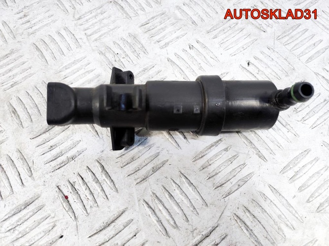 Форсунка омывателя правая VW Golf 4 1J0955978B