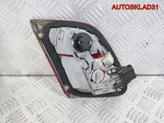 Фонарь задний внутренний комплет Mercedes W210