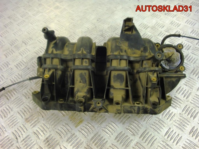 Впускной коллектор Volkswagen Golf 4 036129711BL