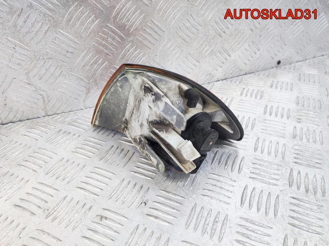 Указатель поворота правый BMW E46 63136902766