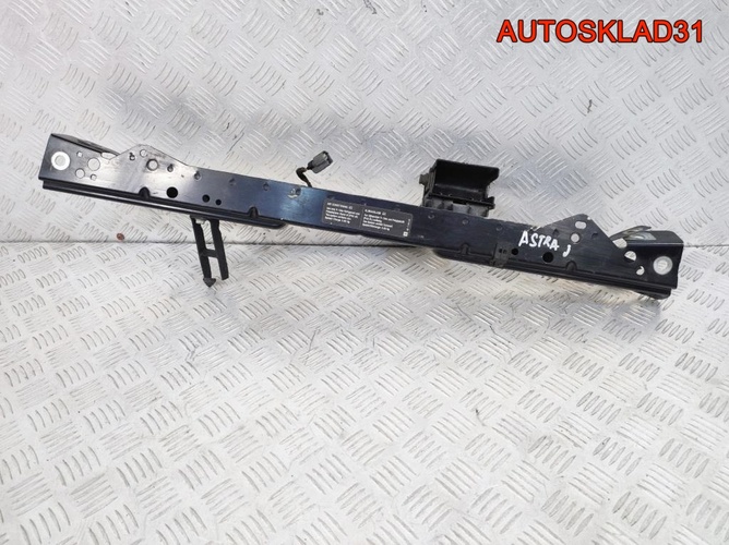 Панель передняя верхняя Opel Astra J 13312474