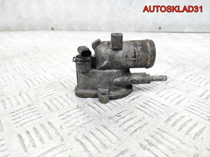 Корпус термостата Mercedes Benz W203 A6112031975