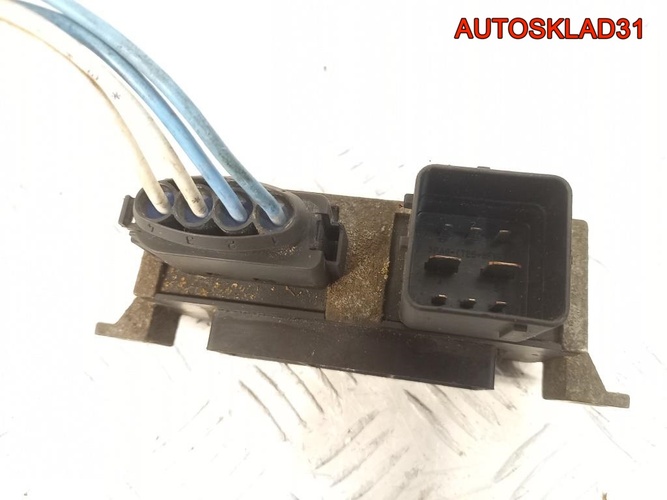 Реле свечей накала Renault Trafic M9R 8200558438