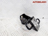 Петля двери задней левой Audi A8 D3 4E0833411C (Изображение 2)