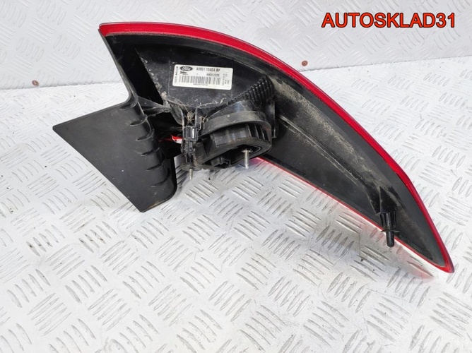 Фонарь задний правый Ford C-Max AM5113404BF