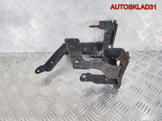 Кронштейн гидроусилителя Ford Focus 2 3M513K738AC