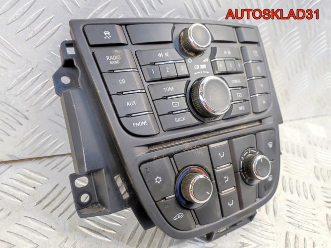 Блок управления магнитолой Opel Astra J 13346049