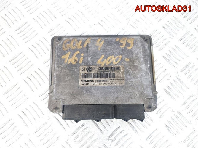 Блок ЭБУ Volkswagen Golf 4 1,6 AKL 06A906019AK