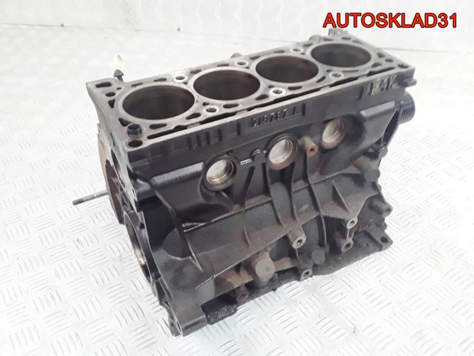 Блок двигателя Renault Laguna 2 2,0 F4R 7701478512