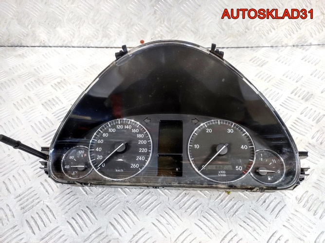 Панель приборов Mercedes Benz W203 A2035409547