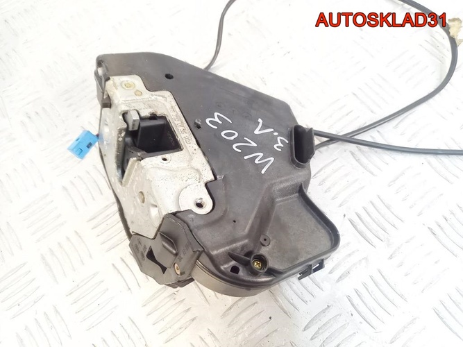 Замок двери задней левой Mercedes W203 2037300135 