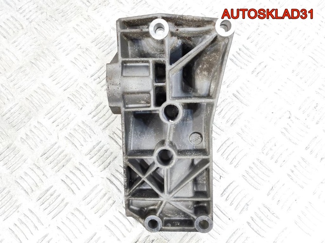 Кронштеин гидроусилителя VW Polo AUD 030145189H
