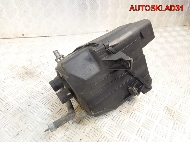 Корпус воздушного фильтра Audi A8 4E 07C133835F